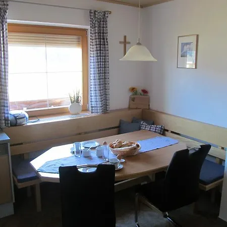 Lacknerhof Apartment Oberperfuss